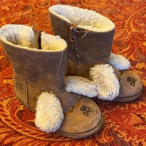 Suede zip on winter boots with cute little ears and puppy dog face